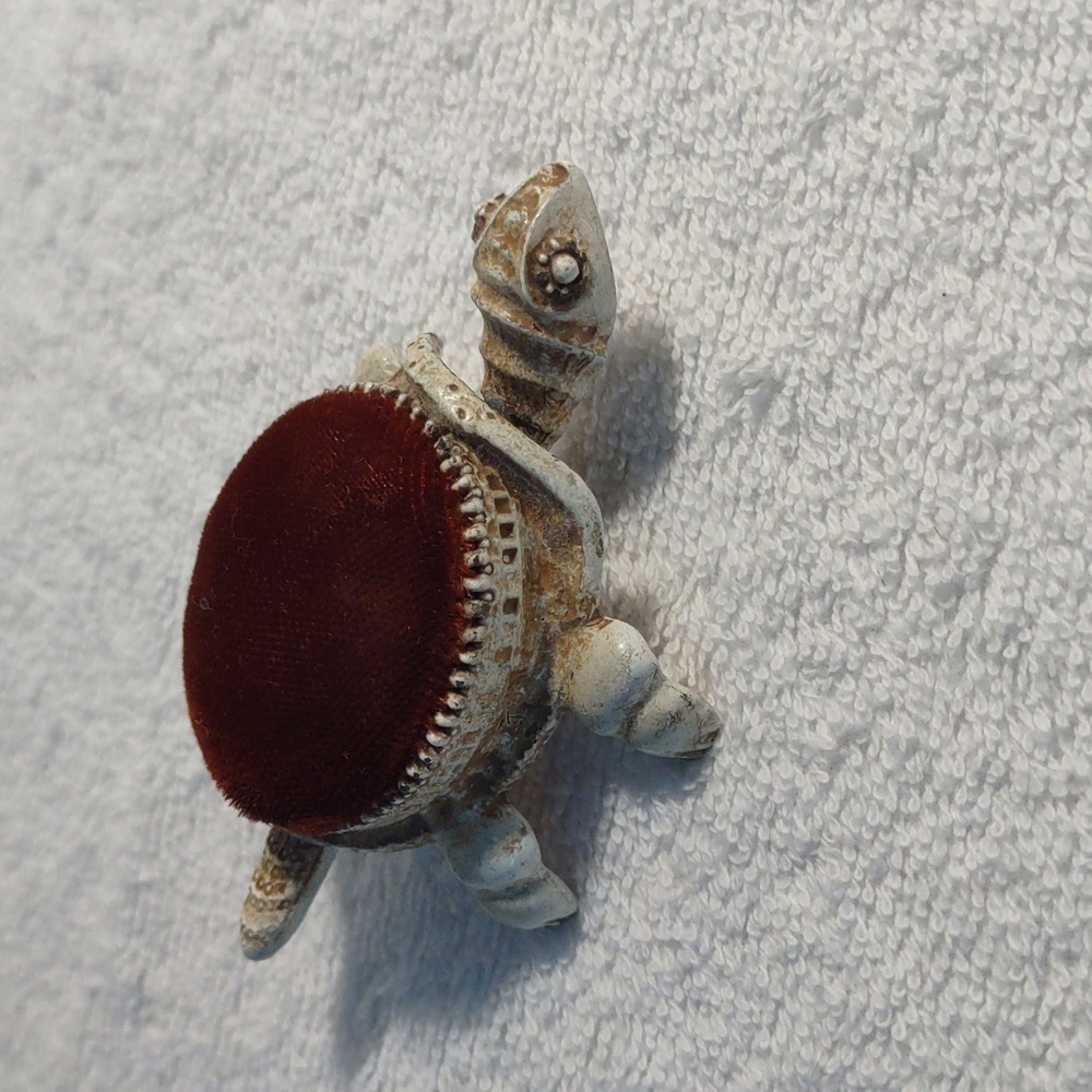 Vtg Florenza Nodding Head Turtle Pin Cushion